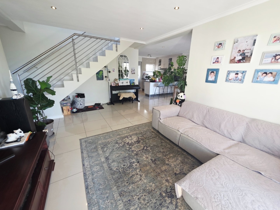 3 Bedroom Property for Sale in Parklands North Western Cape